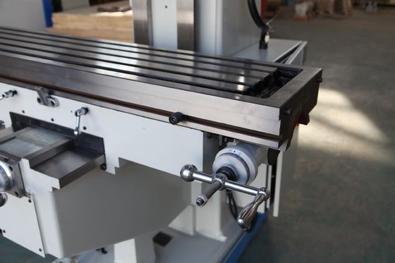 3HP মিলিং ড্রিলিং মেশিন ISO 9001 ইউনিভার্সাল মিলিং মেশিন