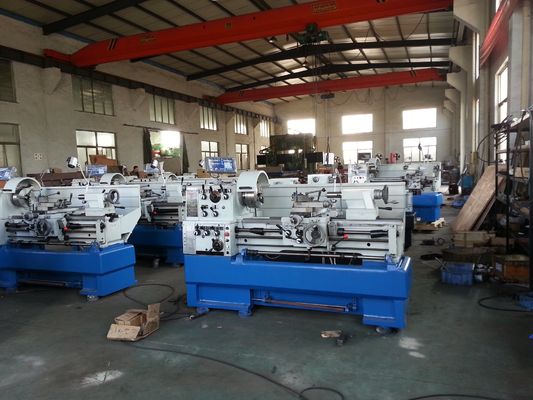 QL1320 অনুভূমিক Cnc লেদ সারফেস রুক্ষতা মেটাল পাইপ থ্রেড মেশিন