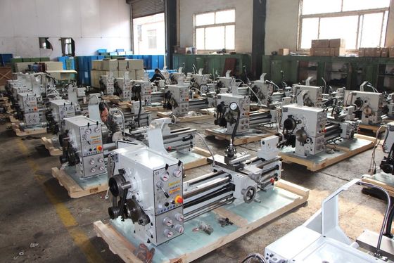 C6241 CNC মেটাল লেদ 230V ডাবল ওয়াল স্ট্রাকচার মেটাল বেঞ্চ লেদ
